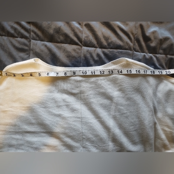 Batwing white Sweater M/L - Picture 3 of 5